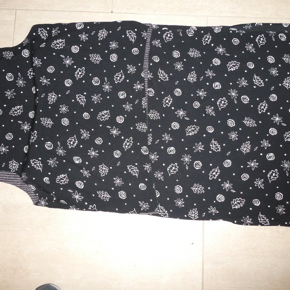 2 PIECE PENDELTON SKIRT WITH REVERSIBLE PRINT SLEEVELESS TOP-BL & WH -16W - Picture 1 of 6